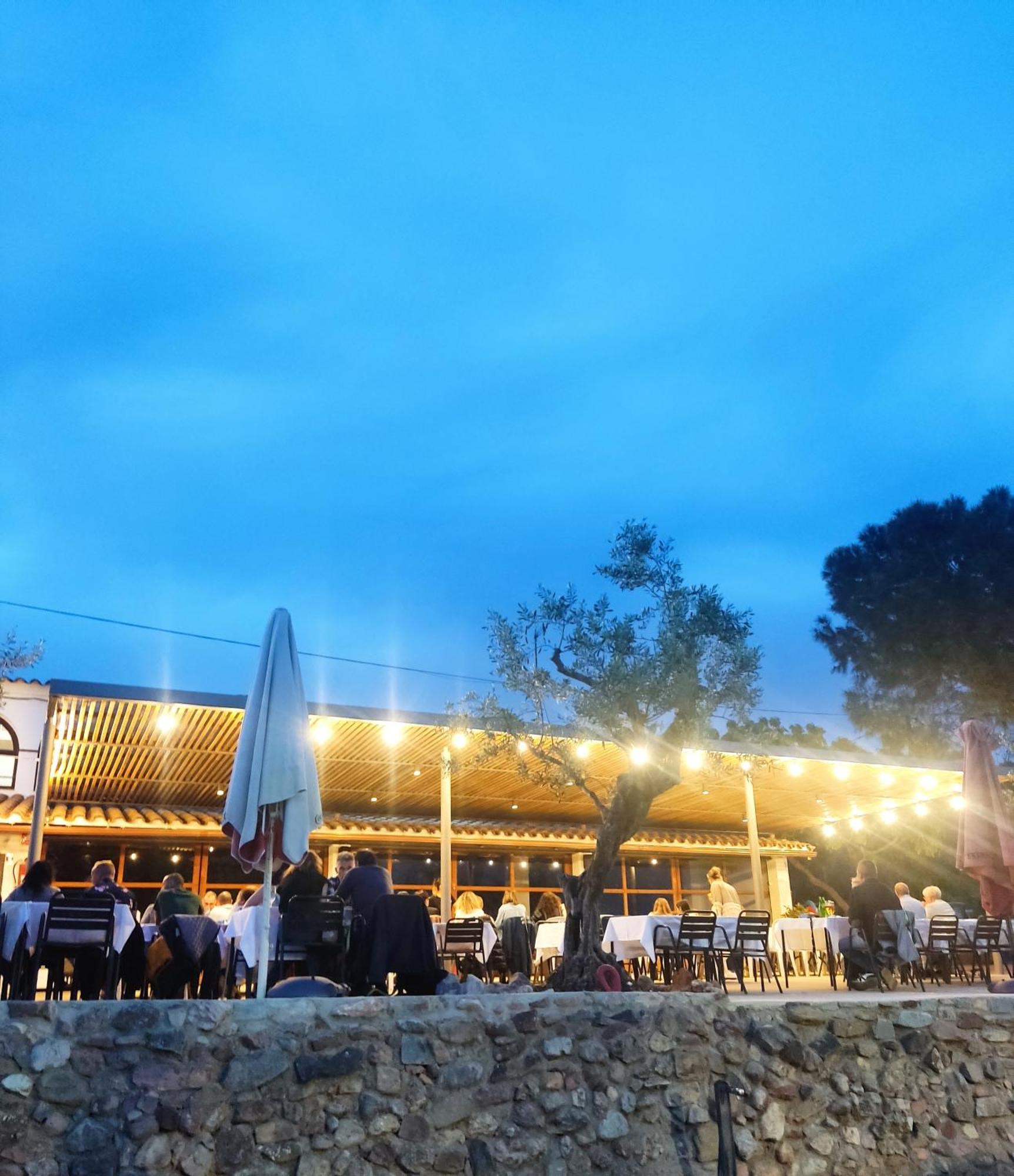 Camping El Pasqualet Hotel Caldes De Montbui Luaran gambar