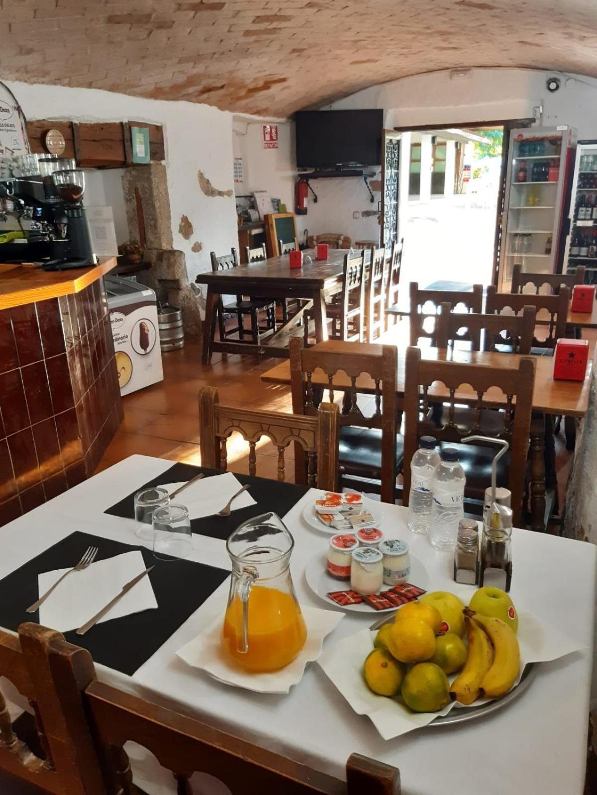 Camping El Pasqualet Hotel Caldes De Montbui Luaran gambar