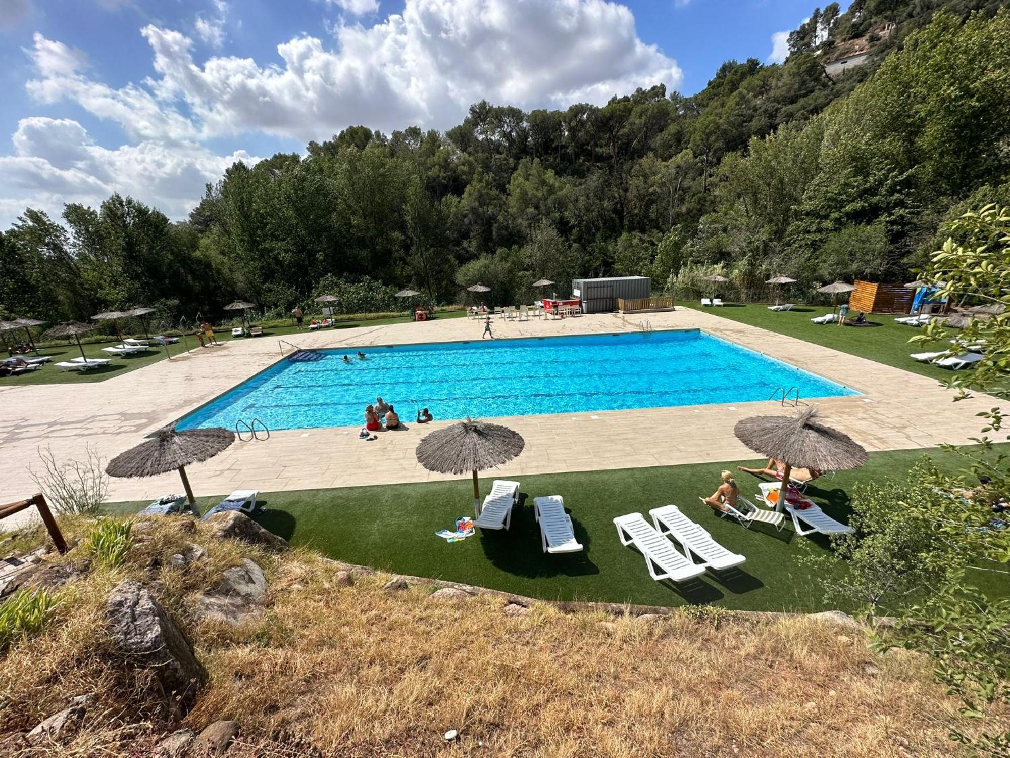 Camping El Pasqualet Hotel Caldes De Montbui Luaran gambar