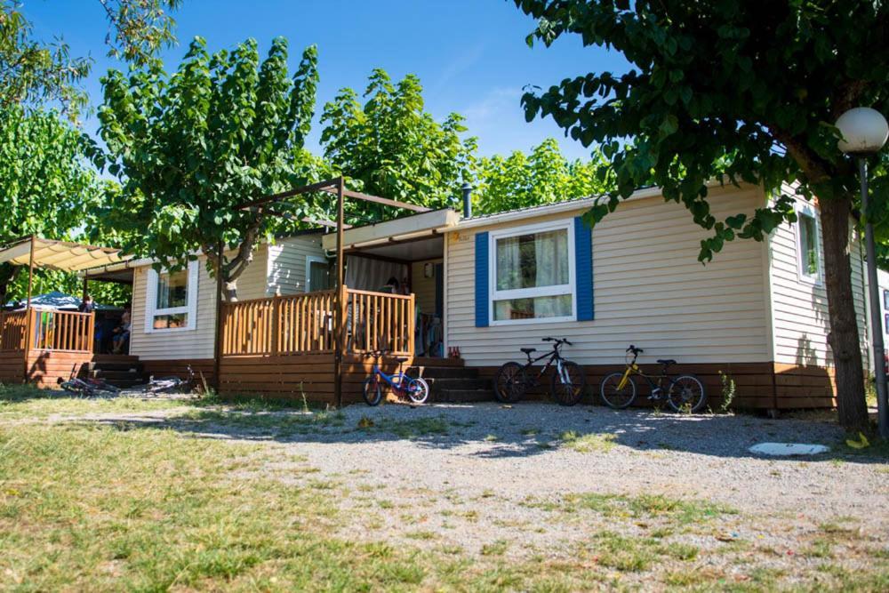 Camping El Pasqualet Hotel Caldes De Montbui Luaran gambar