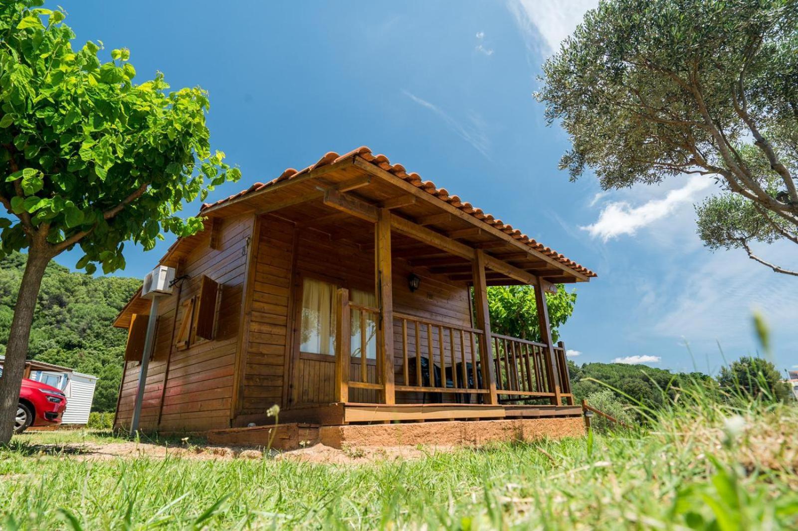 Camping El Pasqualet Hotel Caldes De Montbui Luaran gambar