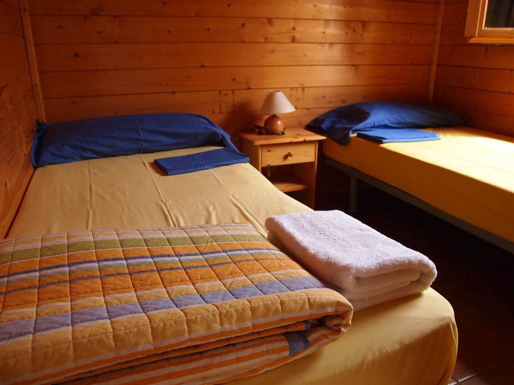 Camping El Pasqualet Hotel Caldes De Montbui Luaran gambar