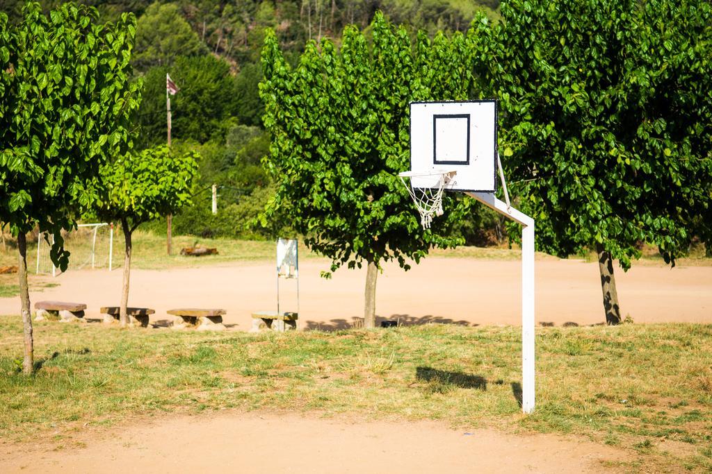 Camping El Pasqualet Hotel Caldes De Montbui Luaran gambar